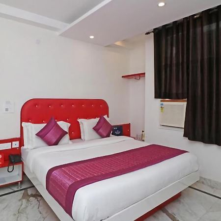 Hotel Leo Continental Új-Delhi Kültér fotó