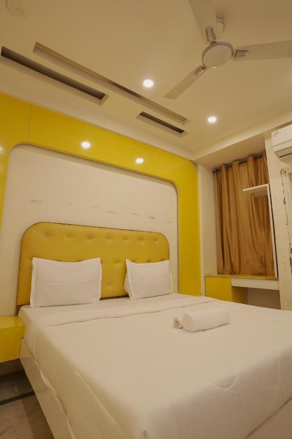 Hotel Leo Continental Új-Delhi Kültér fotó