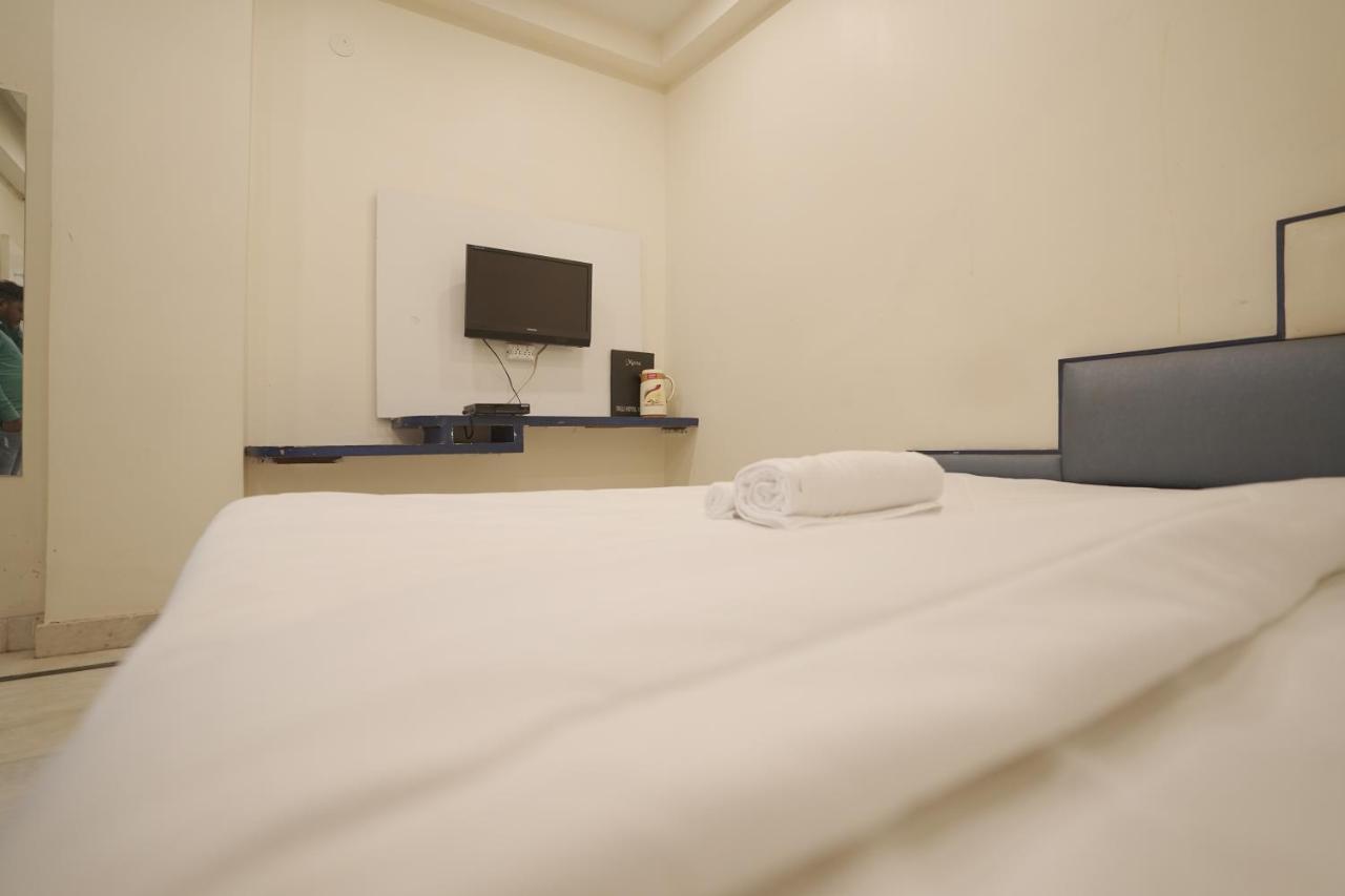 Hotel Leo Continental Új-Delhi Kültér fotó