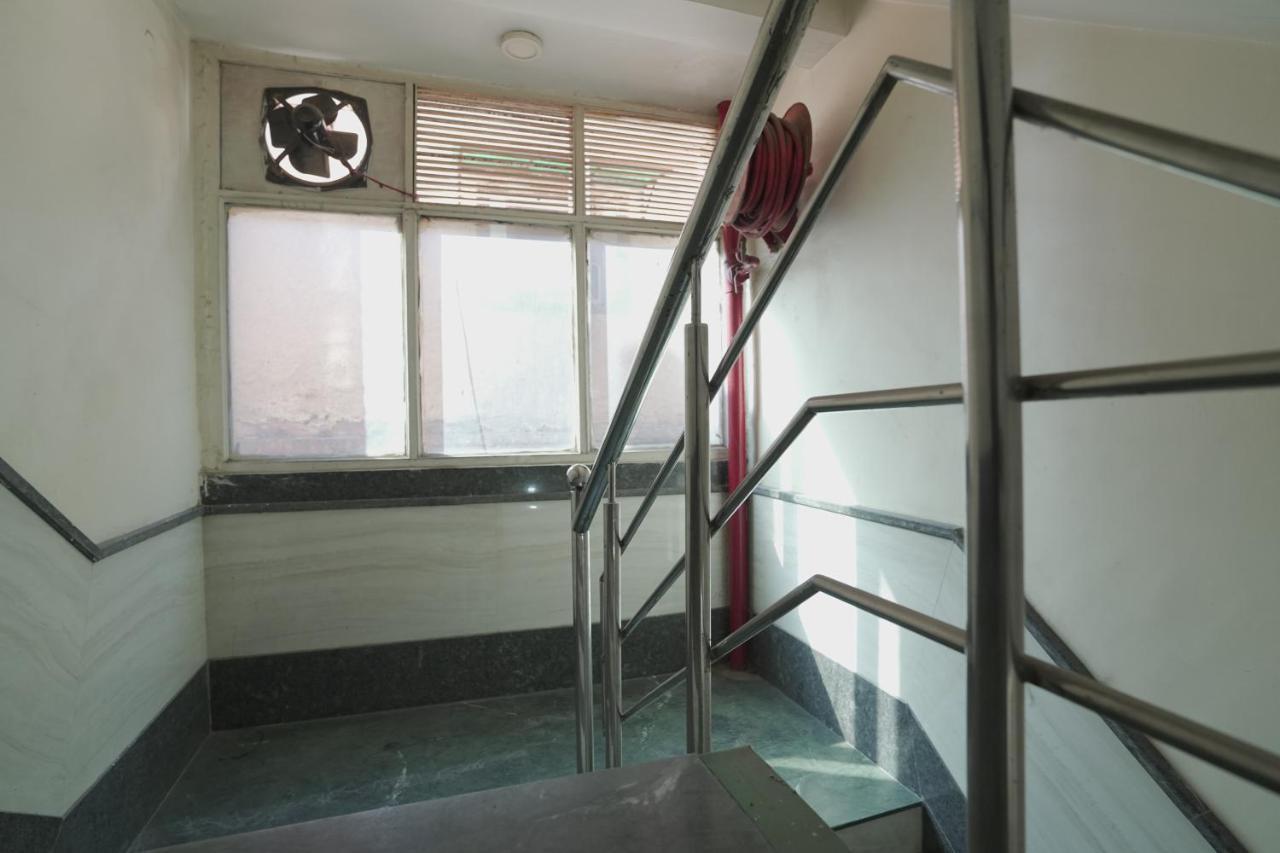 Hotel Leo Continental Új-Delhi Kültér fotó