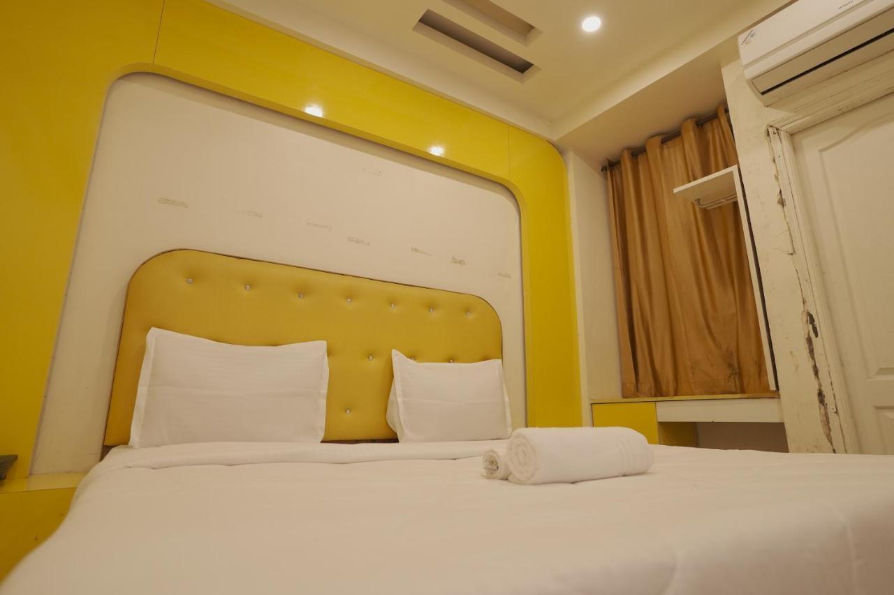 Hotel Leo Continental Új-Delhi Kültér fotó