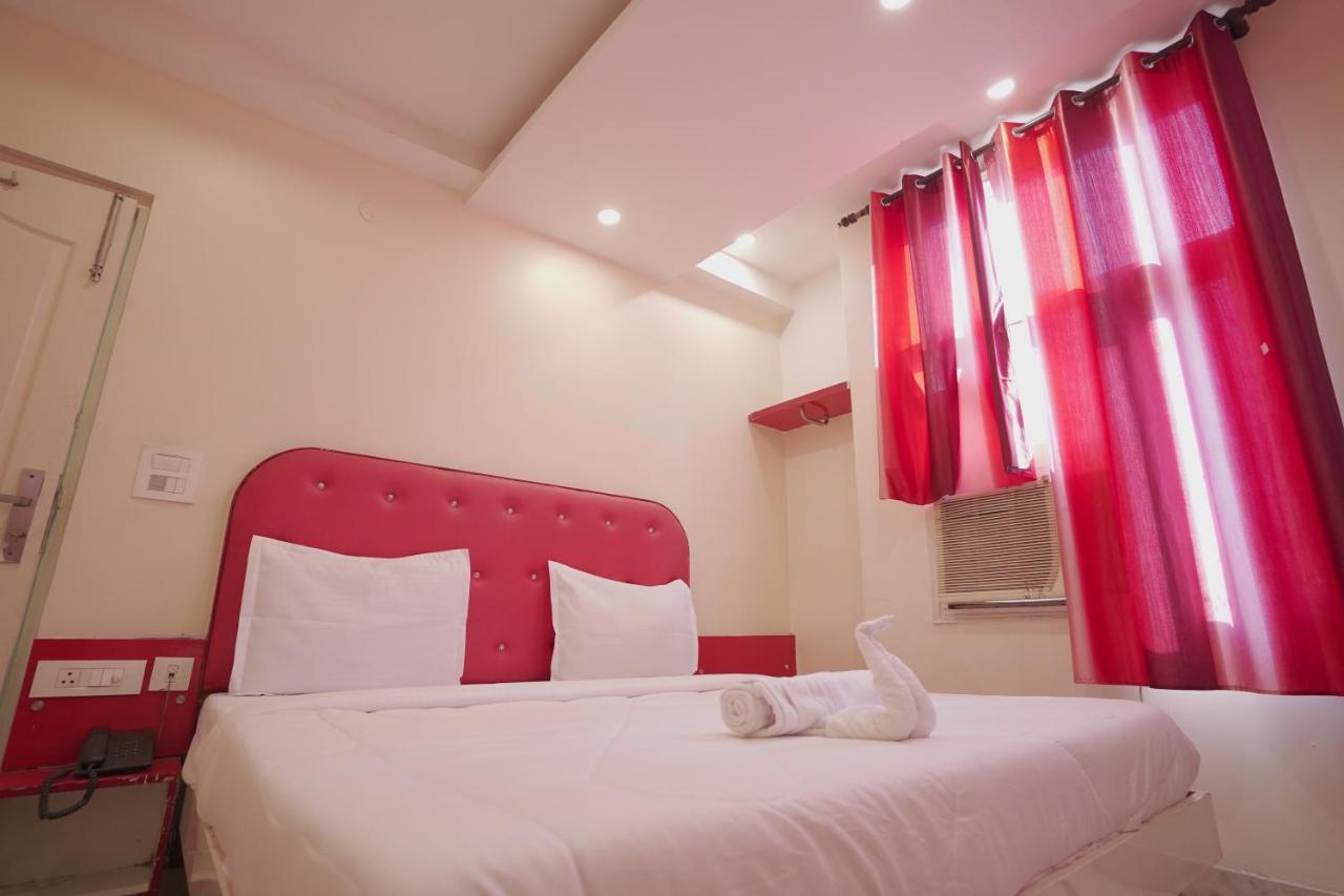 Hotel Leo Continental Új-Delhi Kültér fotó