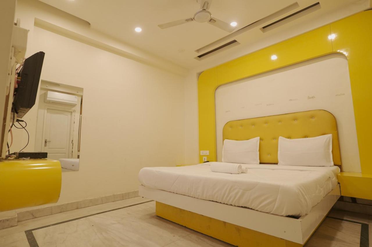 Hotel Leo Continental Új-Delhi Kültér fotó