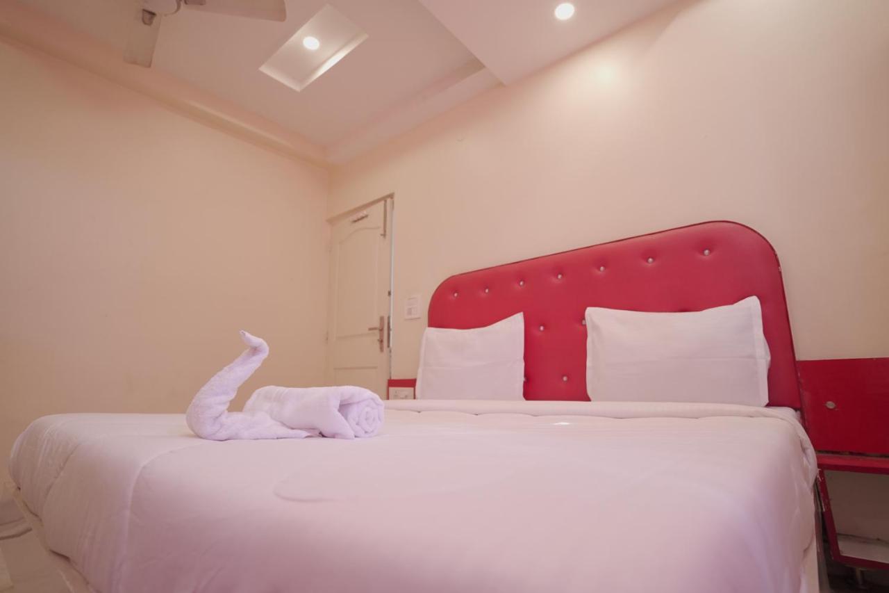 Hotel Leo Continental Új-Delhi Kültér fotó