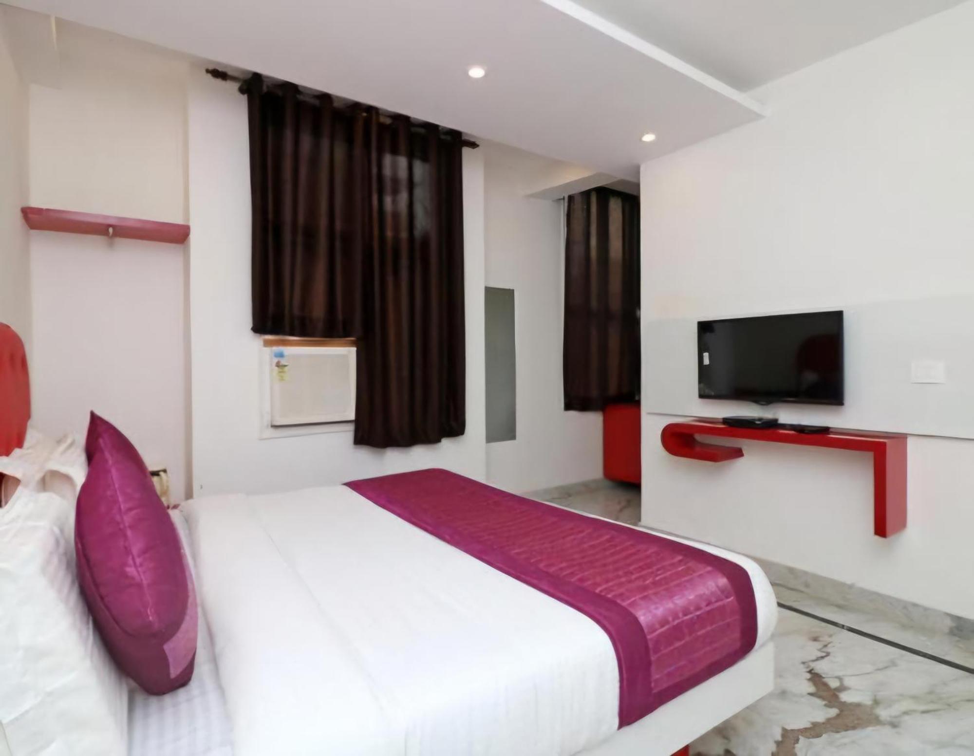 Hotel Leo Continental Új-Delhi Kültér fotó
