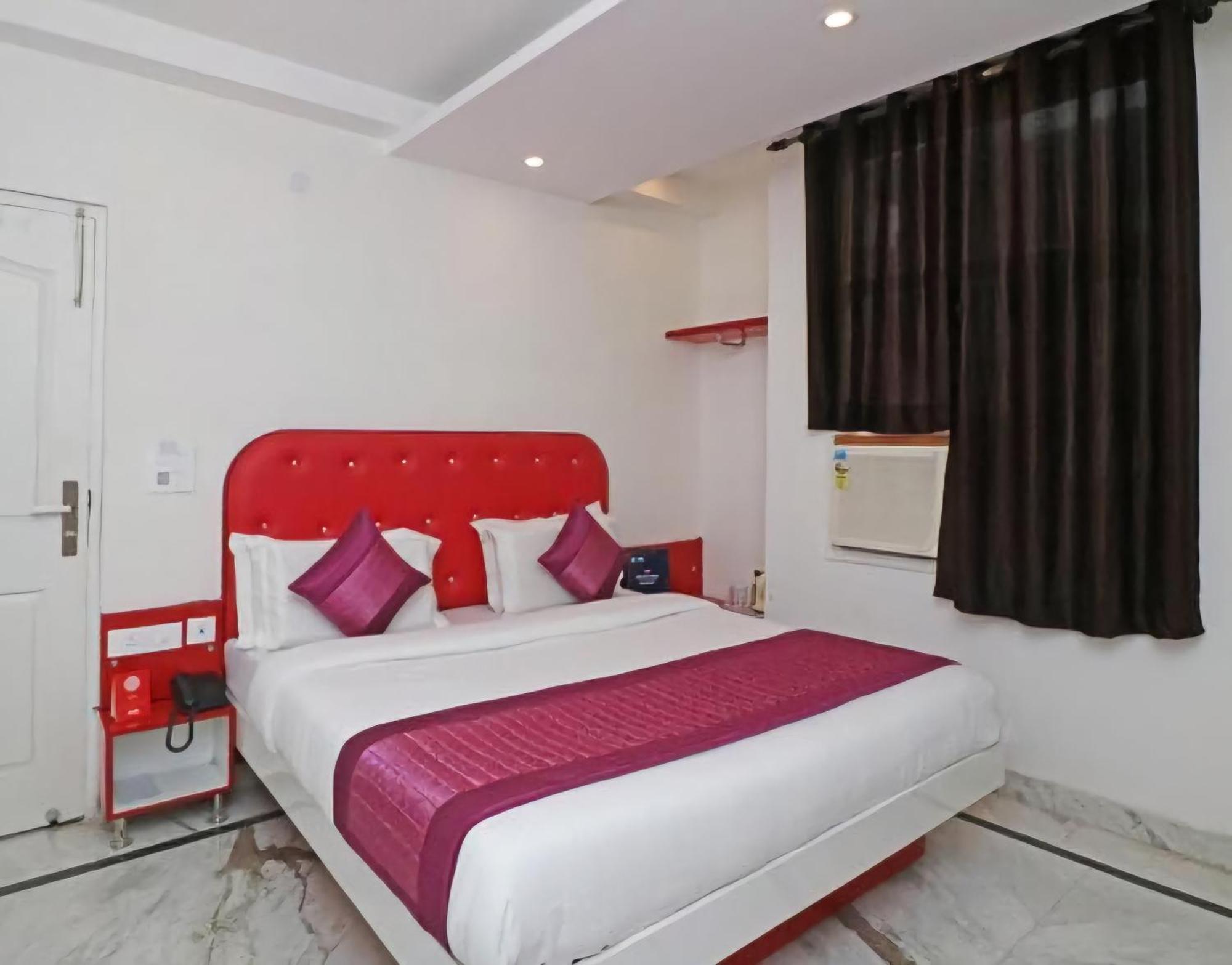 Hotel Leo Continental Új-Delhi Kültér fotó